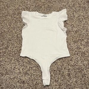 Ruffle Sleeve Bodysuit